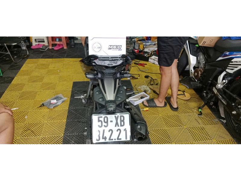 Độ đèn nâng cấp ánh sáng Titan M60 Ultra V2 cho xe Exciter 155